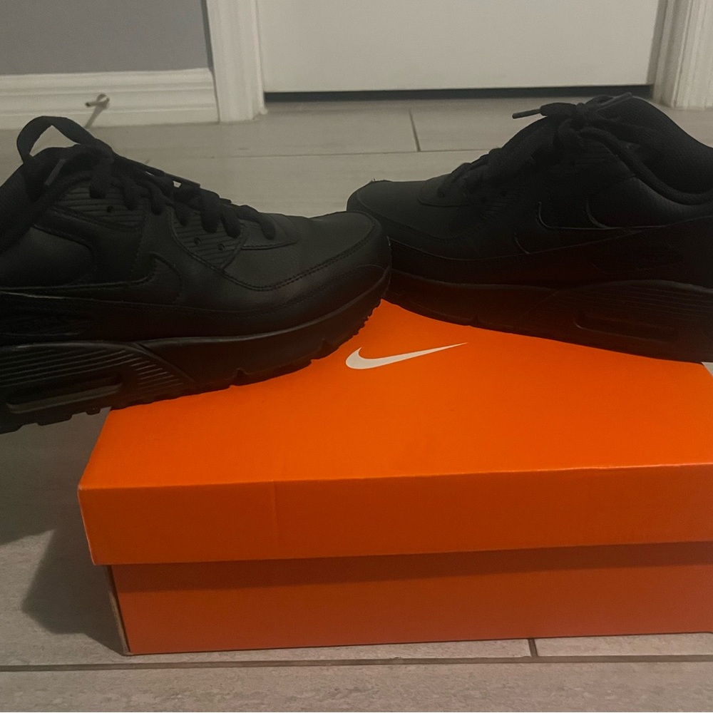 Nike Men's All-Black Sneakers